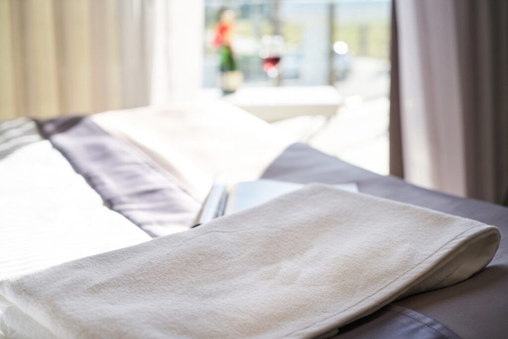 Discover the Health Benefits of a Massage Bed
